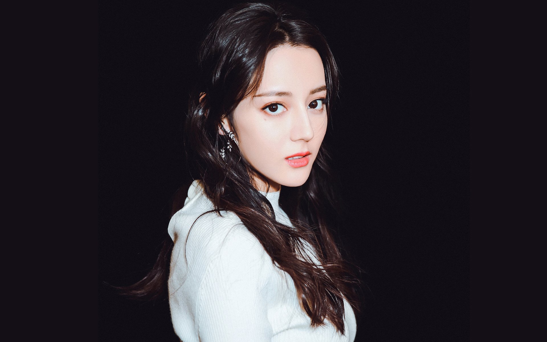 开云官网-柏林联合保级关键胜，主场力克奥格斯堡，奥格斯堡对柏林赫塔比分预测