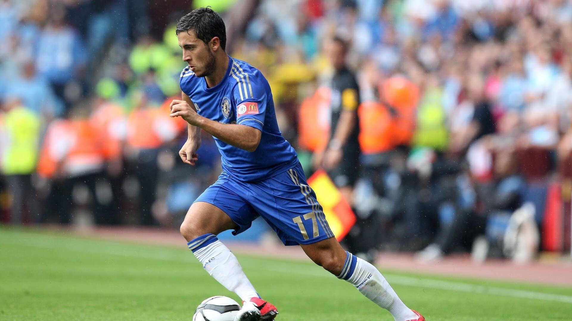 德甲激烈碰撞，数据支持战术创新在比赛中的实践应用揭秘，战术数据网效果